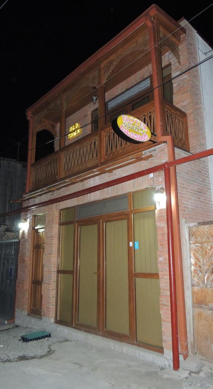 Old Town Bed & Breakfast Gori Bagian luar foto