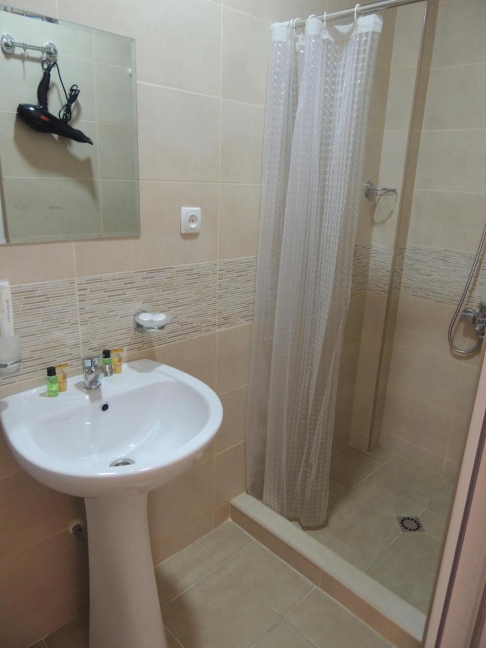 Old Town Bed & Breakfast Gori Bagian luar foto